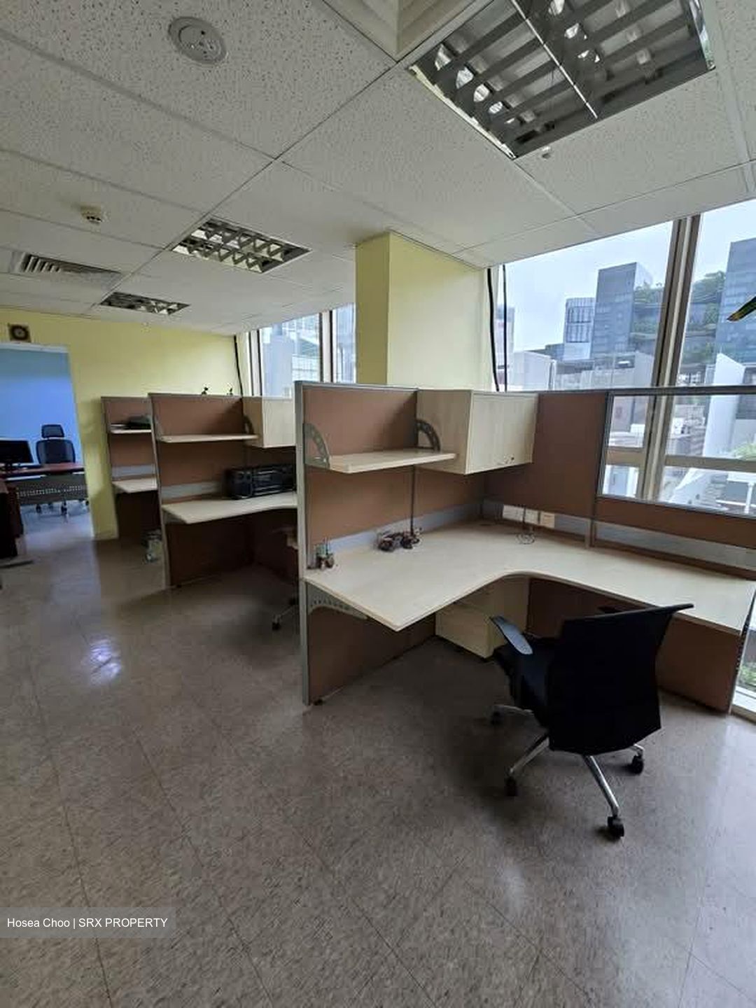 High Street Centre (D6), Office #568710111